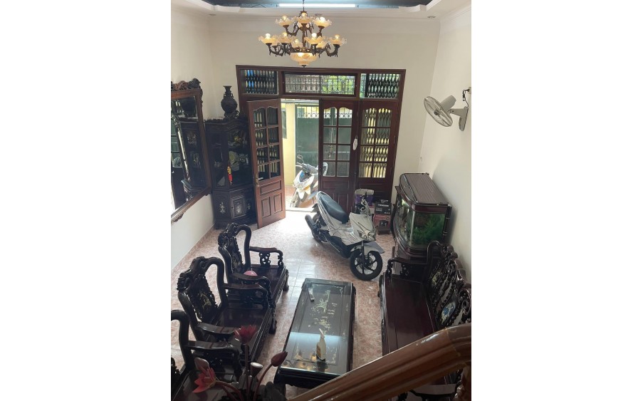 Cho thuê nhà ngõ Minh Khai- Hai Bà Trưng 3 tầng, Dt 60 m2 - 4pn3vs - Giá 15 Triệu (ctl)